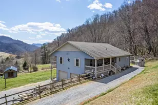 153 Trinity Dr, Clyde, NC 28721 - Photo 1