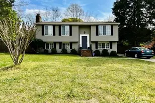 7230 Shadowlake Dr, Charlotte, NC 28226 - Photo 1