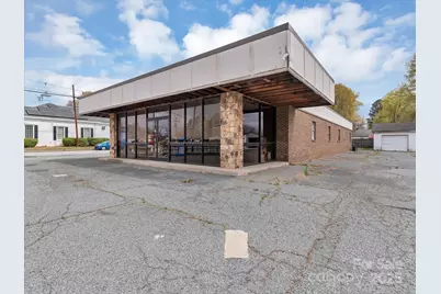 2001 S Cannon Boulevard, Kannapolis, NC 28083 - Photo 1