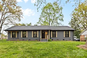 7009 Wrentree Dr, Charlotte, NC 28210 - Photo 1
