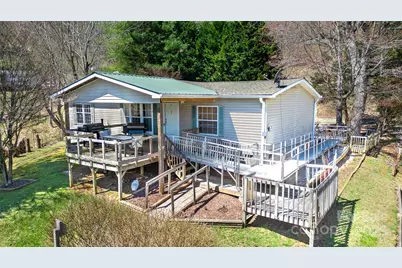 27 Venice Place, Canton, NC 28716 - Photo 1