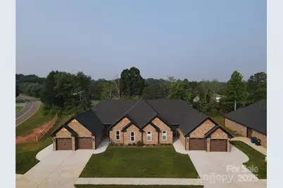 3345 48th Avenue NE #16A, Hickory, NC 28601 - Photo 1