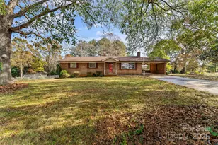 3320 28th St NE, Hickory, NC 28601 - Photo 1