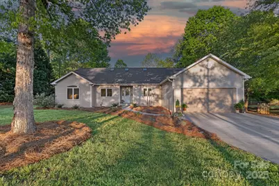 300 Yacht Road, Mooresville, NC 28117 - Photo 1