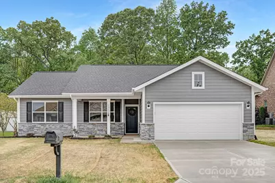 1706 30th Avenue Court NE, Hickory, NC 28601 - Photo 1