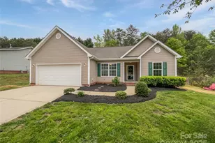 526 Pennyfields Ln, Clover, SC 29710 - Photo 1