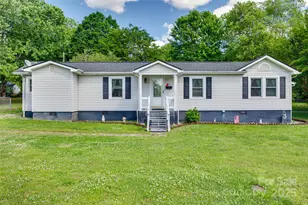 220 Tomberlin Rd, Mount Holly, NC 28120 - Photo 1