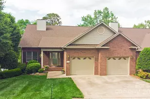 904 3rd St Pl NE, Conover, NC 28613 - Photo 1