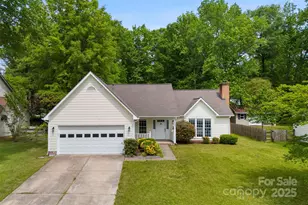 13324 Kintyre Ct, Matthews, NC 28105 - Photo 1