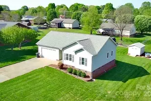 123 Cross Creek Dr, Statesville, NC 28625 - Photo 1