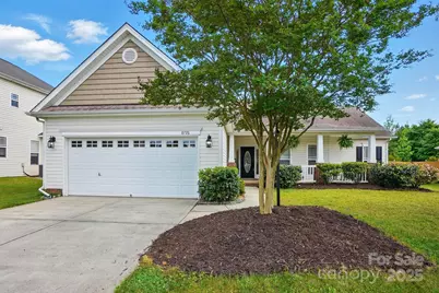 8726 Castle Cliff Drive, Matthews, NC 28105 - Photo 1