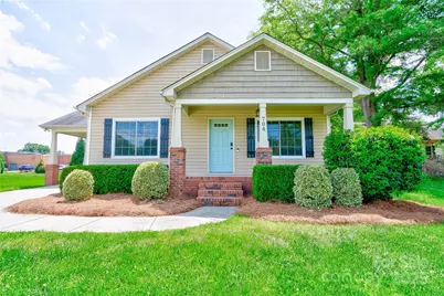 704 E Catawba Street, Belmont, NC 28012 - Photo 1