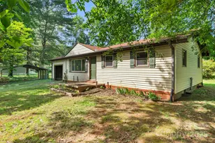 81 Julia St, Columbus, NC 28722 - Photo 1