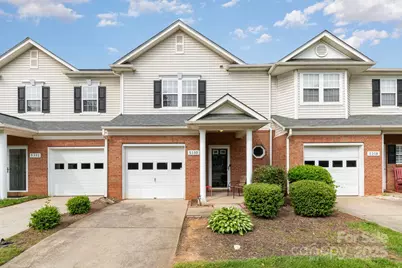 5310 Waverly Lynn Lane, Charlotte, NC 28269 - Photo 1