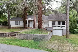 903 W Davidson Ave, Gastonia, NC 28052 - Photo 1