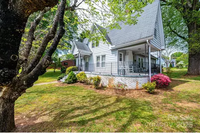 602 W 6th Street, Newton, NC 28658 - Photo 1