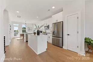 546 Rountree Rd, Charlotte, NC 28217 - Photo 1