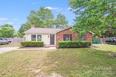 8539 Glenway Court, Charlotte, NC 28226 - Photo 1
