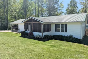 10 Sugarloaf Ln, Hendersonville, NC 28792 - Photo 1