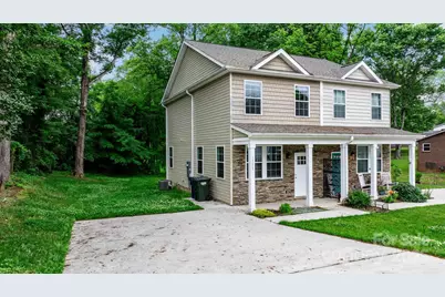 1735 15th Street Place NE, Hickory, NC 28601 - Photo 1