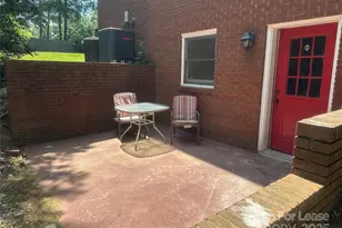 1122 Autumnwood Ln, Charlotte, NC 28213 - Photo 1