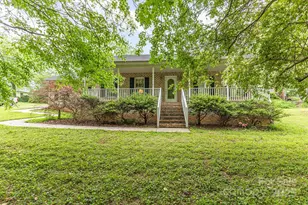 302 6th St SW, Conover, NC 28613 - Photo 1