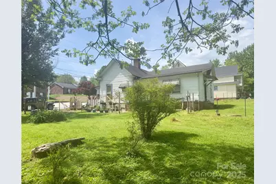 175 Spring Street, Marion, NC 28752 - Photo 1