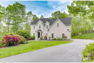 208 Bragg Court, Hendersonville, NC 28792 - Photo 1