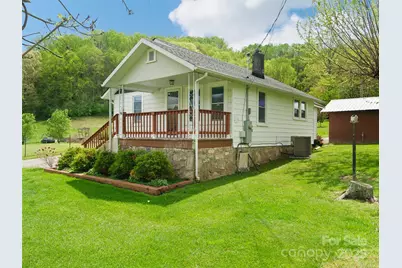 819 Mauney Cove Road, Waynesville, NC 28786 - Photo 1