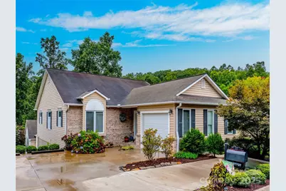 27 Putter Court, Hendersonville, NC 28739 - Photo 1