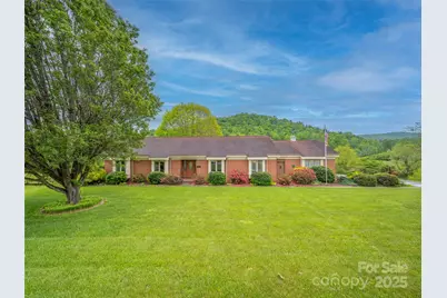 24 Beaumont Drive, Hendersonville, NC 28739 - Photo 1