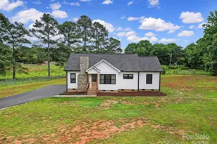456 Rainbow Cir, Clover, SC 29710 - Photo 1