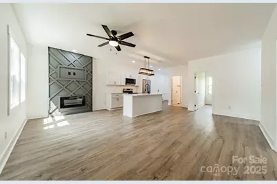 322 S Hill Street, Gastonia, NC 28052 - Photo 1