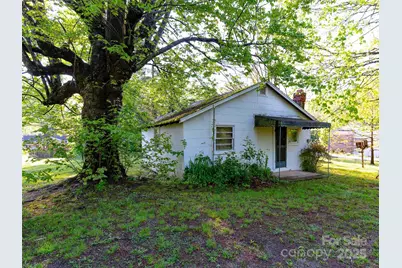 410 Midway Street, Hendersonville, NC 28739 - Photo 1