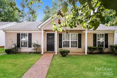 5932 Hamilton Oaks Drive, Charlotte, NC 28216 - Photo 1