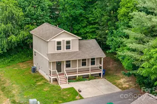 10 Coralberry Dr, Candler, NC 28715 - Photo 1