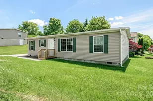 2 N Frederick Ln, Hendersonville, NC 28792 - Photo 1