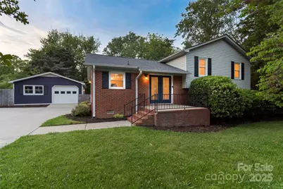 15333 Catawba Circle S, Matthews, NC 28104 - Photo 1