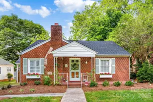 625 N Center St, Statesville, NC 28677 - Photo 1