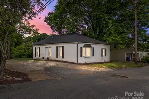 207 Eden St, Davidson, NC 28036 - Photo 1