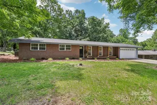 1192 Carolyn Dr, Albemarle, NC 28001 - Photo 1