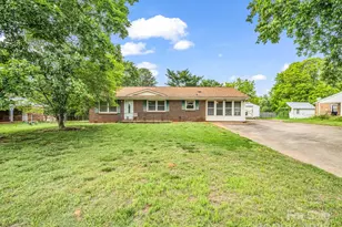 202 College Ave, Shelby, NC 28152 - Photo 1