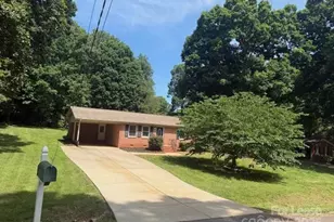 137 Brady Ln, Statesville, NC 28625 - Photo 1