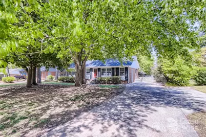 400 Vinecrest Drive, Matthews, NC 28105 - Photo 1