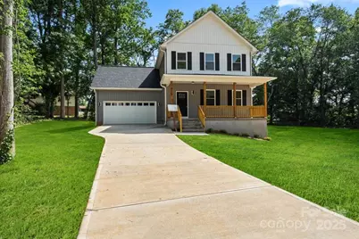 4541 Kings Court, Hickory, NC 28602 - Photo 1