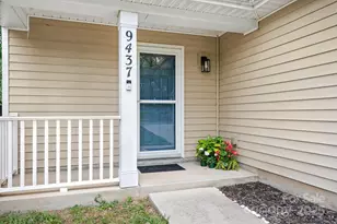 9437 Macquarie Ln, Charlotte, NC 28227 - Photo 1