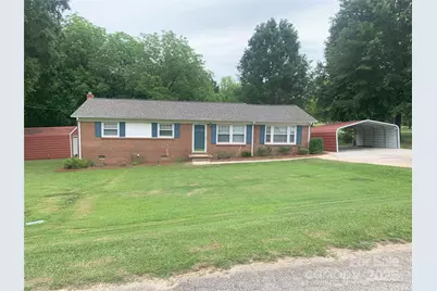 304 W Miller Street, Jefferson, SC 29718 - Photo 1