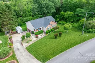 215 Taylor Cir, Granite Falls, NC 28630 - Photo 1