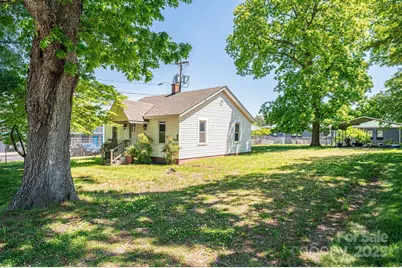 3042 N Oxford Street, Claremont, NC 28610 - Photo 1