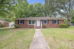 4438 Gainsborough Rd, Charlotte, NC 28205 - Photo 1